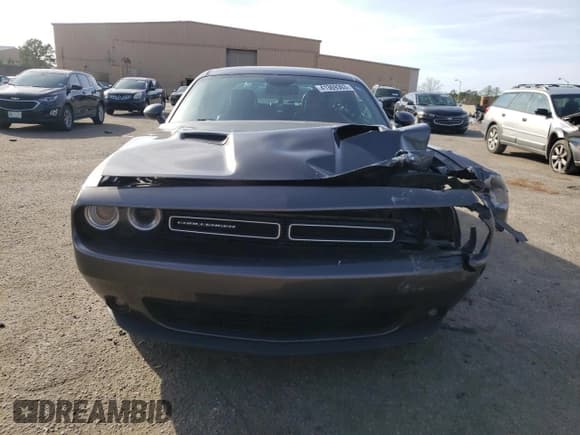 ✅ 2015 Dodge Challenger SXT Plus • VIN: 2C3CDZBG8FH775378 • Lot: 41369303. Wystawiony na Copart z przebiegiem 140 148 mil. Bezpłatny archiwum sprzedaży aukcyjnych z USA i szczegółowy raport historii pojazdu na DreamBid. Zdjęcie 5.