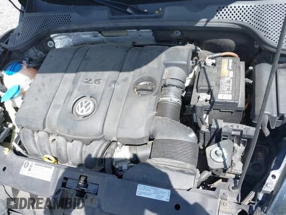 ✅ 2014 Volkswagen Beetle 2.5L w/Sound/Nav • VIN: 3VW5P7AT3EM803079 • Lot: 42025851. Wystawiony na IAAI z przebiegiem 101 028 mil. Bezpłatny archiwum sprzedaży aukcyjnych z USA i szczegółowy raport historii pojazdu na DreamBid. Zdjęcie 10.