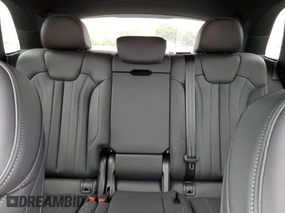 ✅ 2025 Audi Q5 S line Premium Plus • VIN: WA1EAAFY5S2048410 • Lot: 69295105. Wystawiony na Copart z przebiegiem 5 108 mil. Bezpłatny archiwum sprzedaży aukcyjnych z USA i szczegółowy raport historii pojazdu na DreamBid. Zdjęcie 10.