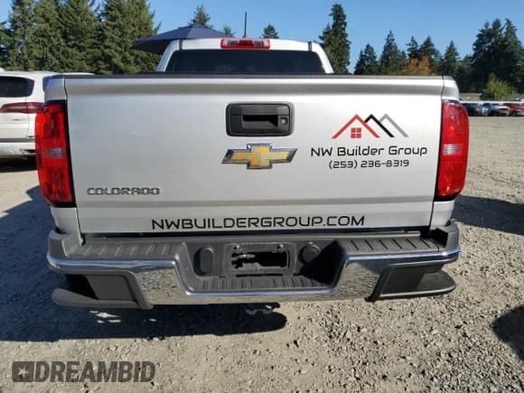 ✅ 2019 Chevrolet Colorado 2WD Work Truck • VIN: 1GCHSBEA7K1317670 • Lot: 85784365. Wystawiony na Copart z przebiegiem 106 644 mil. Bezpłatny archiwum sprzedaży aukcyjnych z USA i szczegółowy raport historii pojazdu na DreamBid. Zdjęcie 6.