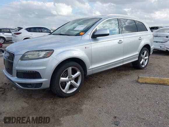 ✅ 2014 Audi Q7 S line Prestige • VIN: WA1DGAFE2ED007435 • Lot: 43739832. Wystawiony na IAAI z przebiegiem 145 787 mil. Bezpłatny archiwum sprzedaży aukcyjnych z USA i szczegółowy raport historii pojazdu na DreamBid. Zdjęcie 2.