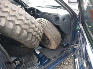 ✅ 2002 Chevrolet S-10 LS • VIN: 1GCCS14WX28227163 • Лот: 41765992. Опубликован ранее на IAAI с пробегом Не указан. Бесплатный доступ к архиву аукционных продаж из США и подробный отчёт об истории автомобиля на DreamBid. Изображение 5.