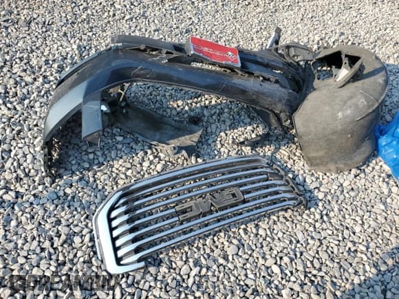 ✅ 2020 GMC Yukon XL SLT • VIN: 1GKS2GKC7LR280720 • Lot: 63339585. Listed on Copart with 46,553 mi. Free auction sales archive from the USA and detailed vehicle history report at DreamBid. Image 12.