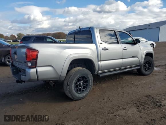 ✅ 2021 Toyota Tacoma TRD Off Road • VIN: 3TMCZ5ANXMM384107 • Lot: 90570765. Listed on Copart with 102,598 mi. Free auction sales archive from the USA and detailed vehicle history report at DreamBid. Image 3.