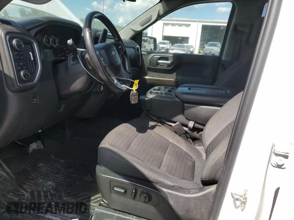 ✅ 2020 Chevrolet Silverado 1500 LT • VIN: 3GCUYDEDXLG329639 • Lot: 73648224. Wystawiony na Copart z przebiegiem 107 749 mil. Bezpłatny archiwum sprzedaży aukcyjnych z USA i szczegółowy raport historii pojazdu na DreamBid. Zdjęcie 7.