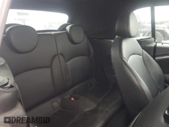 ✅ 2012 MINI Convertible S • VIN: WMWZP3C50CT249815 • Лот: 61056795. Опубликован ранее на Copart с пробегом 137 999 миль. Бесплатный доступ к архиву аукционных продаж из США и подробный отчёт об истории автомобиля на DreamBid. Изображение 10.