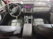 ✅ 2022 Kia Sorento X-Line EX • VIN: 5XYRHDLFXNG112782 • Lot: 91173285. Wystawiony na Copart z przebiegiem 39 649 mil. Bezpłatny archiwum sprzedaży aukcyjnych z USA i szczegółowy raport historii pojazdu na DreamBid. Zdjęcie 8.