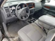 ✅ 2006 Dodge 2500 ST • VIN: 3D7KS26D26G187499 • Lot: 61605005. Wystawiony na Copart z przebiegiem 114 750 mil. Bezpłatny archiwum sprzedaży aukcyjnych z USA i szczegółowy raport historii pojazdu na DreamBid. Zdjęcie 8.