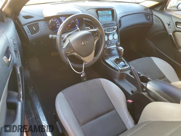 ✅ 2013 Hyundai Genesis Coupe Premium • VIN: KMHHT6KDXDU089471 • Lot: 93382215. Listed on Copart with 154,271 mi. Free auction sales archive from the USA and detailed vehicle history report at DreamBid. Image 8.