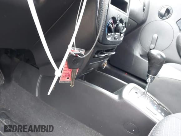 ✅ 2006 Chevrolet Aveo LS • VIN: KL1TD66616B563708 • Lot: 41543322. Wystawiony na IAAI z przebiegiem 120 824 mil. Bezpłatny archiwum sprzedaży aukcyjnych z USA i szczegółowy raport historii pojazdu na DreamBid. Zdjęcie 11.