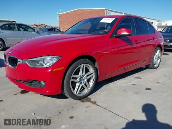 ✅ 2015 BMW 3 Series 328i • VIN: WBA3A5G54FNS83648 • Лот: 43516454. Опубликован ранее на IAAI с пробегом 132 623 миль. Бесплатный доступ к архиву аукционных продаж из США и подробный отчёт об истории автомобиля на DreamBid. Изображение 18.