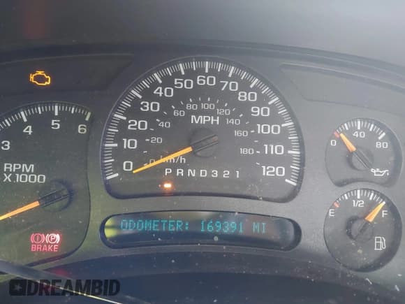 ✅ 2006 Chevrolet Silverado 2500HD Work Truck • VIN: 1GCHK29U96E100527 • Lot: 42870852. Wystawiony na IAAI z przebiegiem 169 391 mil. Bezpłatny archiwum sprzedaży aukcyjnych z USA i szczegółowy raport historii pojazdu na DreamBid. Zdjęcie 7.