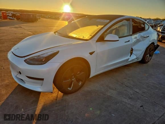 ✅ 2023 Tesla Model 3 • VIN: 5YJ3E1EA5PF596756 • Лот: 91879025. Опубликован ранее на Copart с пробегом 47 552 миль. Бесплатный доступ к архиву аукционных продаж из США и подробный отчёт об истории автомобиля на DreamBid. Изображение 1.