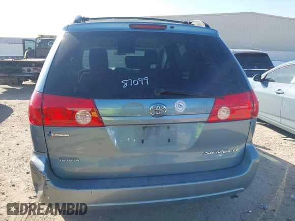 ✅ 2009 Toyota Sienna CE • VIN: 5TDZK23C39S230872 • Lot: 43692850. Wystawiony na IAAI z przebiegiem 205 391 mil. Bezpłatny archiwum sprzedaży aukcyjnych z USA i szczegółowy raport historii pojazdu na DreamBid. Zdjęcie 16.