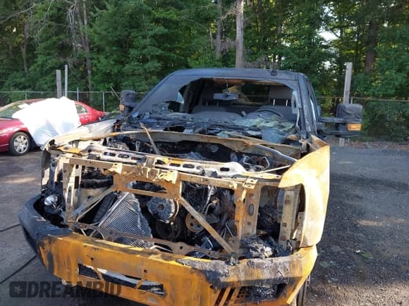 ✅ 2016 Chevrolet Silverado 2500HD Work Truck • VIN: 1GC2KUEG2GZ129041 • Лот: 42512286. Опубликован ранее на IAAI с пробегом Не указан. Бесплатный доступ к архиву аукционных продаж из США и подробный отчёт об истории автомобиля на DreamBid. Изображение 6.