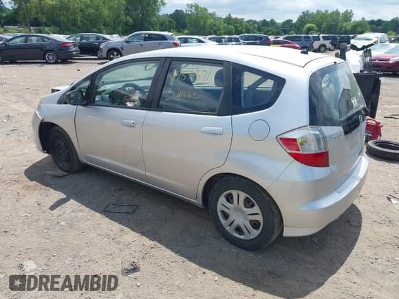 ✅ 2011 Honda Fit • VIN: JHMGE8H37BC015088 • Lot: 42571371. Listed on IAAI with 202,267 mi. Free auction sales archive from the USA and detailed vehicle history report at DreamBid. Image 3.