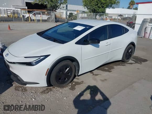 2024 Toyota Prius LE с VIN JTDACAAU2R3017767, выставлен на аукционе IAAI как лот 43001262 с пробегом 49 124 миль миль и . История ставок и продаж доступна на DreamBid. Изображение 18.