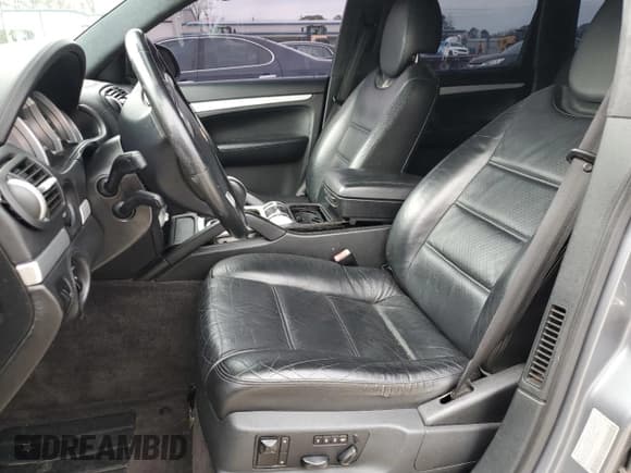 ✅ 2004 Porsche Cayenne Turbo • VIN: WP1AC29P04LA91216 • Lot: 88117265. Listed on Copart with Not provided. Free auction sales archive from the USA and detailed vehicle history report at DreamBid. Image 7.