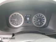 ✅ 2020 Hyundai Venue SE • VIN: KMHRB8A31LU028794 • Lot: 84307084. Wystawiony na Copart z przebiegiem 93 488 mil. Bezpłatny archiwum sprzedaży aukcyjnych z USA i szczegółowy raport historii pojazdu na DreamBid. Zdjęcie 9.