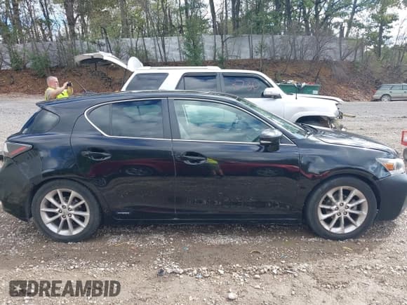 ✅ 2012 Lexus CT 200h Premium • VIN: JTHKD5BHXC2091122 • Lot: 43400216. Wystawiony na IAAI z przebiegiem 341 337 mil. Bezpłatny archiwum sprzedaży aukcyjnych z USA i szczegółowy raport historii pojazdu na DreamBid. Zdjęcie 14.