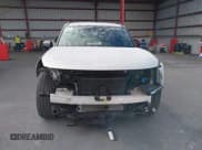 ✅ 2024 Kia EV9 GT-Line • VIN: KNDAEFS53R6027916 • Lot: 43741747. Wystawiony na IAAI z przebiegiem 40 442 mil. Bezpłatny archiwum sprzedaży aukcyjnych z USA i szczegółowy raport historii pojazdu na DreamBid. Zdjęcie 13.