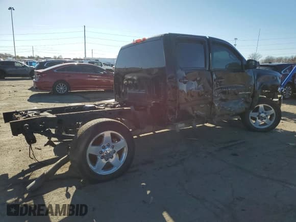✅ 2014 Chevrolet Silverado 2500HD LTZ • VIN: 1GC1KYEG7EF126797 • Lot: 90049865. Listed on Copart with Not provided. Free auction sales archive from the USA and detailed vehicle history report at DreamBid. Image 3.