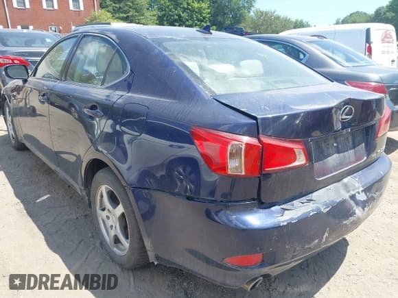 ✅ 2011 Lexus IS 250 • VIN: JTHCF5C20B5049547 • Lot: 42506878. Listed on IAAI with 175,754 mi. Free auction sales archive from the USA and detailed vehicle history report at DreamBid. Image 3.