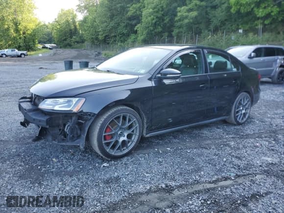 ✅ 2015 Volkswagen Jetta GLI SEL • VIN: 3VW5T7AJ3FM230650 • Lot: 60147505. Wystawiony na Copart z przebiegiem 136 786 mil. Bezpłatny archiwum sprzedaży aukcyjnych z USA i szczegółowy raport historii pojazdu na DreamBid. Zdjęcie 1.