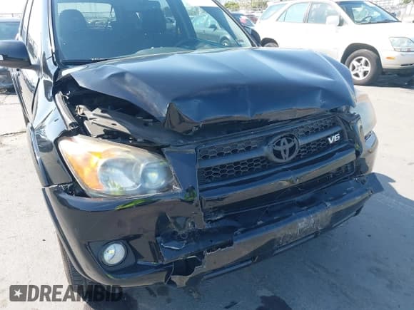 ✅ 2011 Toyota RAV4 Sport • VIN: JTMRK4DV9B5101283 • Lot: 42439513. Listed on IAAI with 53,774 mi. Free auction sales archive from the USA and detailed vehicle history report at DreamBid. Image 6.