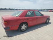 ✅ 1993 Mercedes-Benz 400 E • VIN: WDBEA34E2PB866452 • Lot: 53141995. Wystawiony na Copart z przebiegiem 105 692 mil. Bezpłatny archiwum sprzedaży aukcyjnych z USA i szczegółowy raport historii pojazdu na DreamBid. Zdjęcie 3.