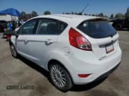 ✅ 2014 Ford Fiesta Titanium • VIN: 3FADP4FJXEM240963 • Lot: 66892115. Wystawiony na Copart z przebiegiem Nie podano. Bezpłatny archiwum sprzedaży aukcyjnych z USA i szczegółowy raport historii pojazdu na DreamBid. Zdjęcie 2.