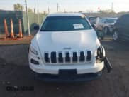 ✅ 2015 Jeep Cherokee Sport • VIN: 1C4PJMAB9FW661485 • Lot: 43363750. Wystawiony na IAAI z przebiegiem 172 584 mil. Bezpłatny archiwum sprzedaży aukcyjnych z USA i szczegółowy raport historii pojazdu na DreamBid. Zdjęcie 12.