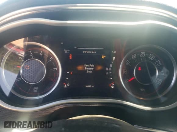 ✅ 2015 Dodge Challenger SXT Plus • VIN: 2C3CDZBG2FH733272 • Lot: 70007744. Wystawiony na Copart z przebiegiem 136 995 mil. Bezpłatny archiwum sprzedaży aukcyjnych z USA i szczegółowy raport historii pojazdu na DreamBid. Zdjęcie 9.