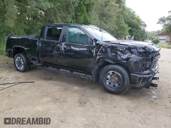 ✅ 2024 Chevrolet Silverado 2500HD Custom • VIN: 2GC4YME75R1101303 • Lot: 67042895. Wystawiony na Copart z przebiegiem Nie podano. Bezpłatny archiwum sprzedaży aukcyjnych z USA i szczegółowy raport historii pojazdu na DreamBid. Zdjęcie 4.