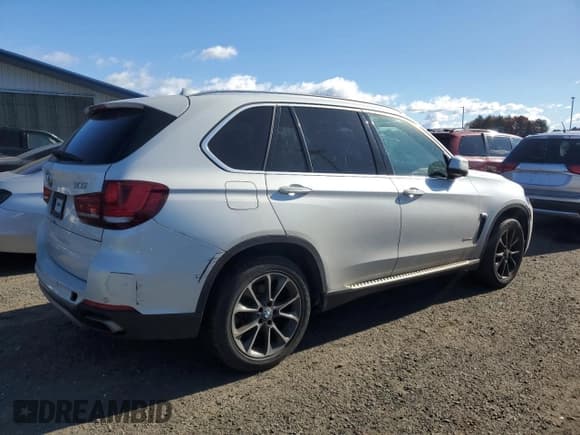 ✅ 2018 BMW X5 xDrive35i • VIN: 5UXKR0C51J0X90558 • Лот: 92282285. Опубликован ранее на Copart с пробегом 112 281 миль. Бесплатный доступ к архиву аукционных продаж из США и подробный отчёт об истории автомобиля на DreamBid. Изображение 3.