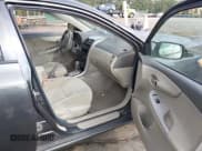 ✅ 2010 Toyota Corolla LE • VIN: 1NXBU4EE9AZ363251 • Лот: 43277537. Опубликован ранее на IAAI с пробегом Не указан. Бесплатный доступ к архиву аукционных продаж из США и подробный отчёт об истории автомобиля на DreamBid. Изображение 5.