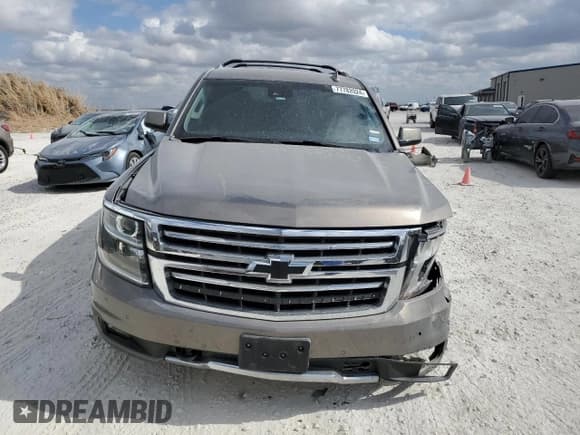 ✅ 2017 Chevrolet Suburban LT • VIN: 1GNSKHKCXHR335578 • Lot: 77782024. Wystawiony na Copart z przebiegiem Nie podano. Bezpłatny archiwum sprzedaży aukcyjnych z USA i szczegółowy raport historii pojazdu na DreamBid. Zdjęcie 5.