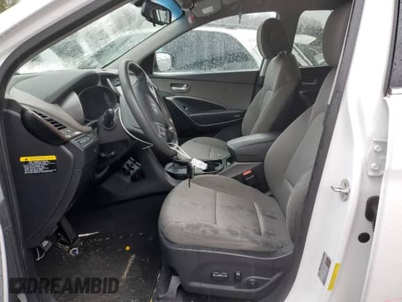 ✅ 2017 Hyundai Santa Fe 2.4L • VIN: 5NMZUDLB4HH008727 • Lot: 71841352. Wystawiony na Copart z przebiegiem 84 881 mil mil. Skorzystaj z bezpłatnego archiwum sprzedaży aukcyjnych z USA i zobacz szczegółowy raport historii pojazdu na DreamBid. Zdjęcie 7.