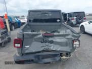 ✅ 2021 Jeep Gladiator Sport S • VIN: 1C6HJTAG5ML570892 • Lot: 42125056. Wystawiony na IAAI z przebiegiem 83 623 mil. Bezpłatny archiwum sprzedaży aukcyjnych z USA i szczegółowy raport historii pojazdu na DreamBid. Zdjęcie 16.