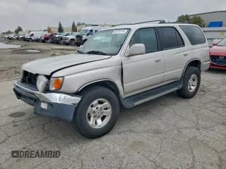 ✅ 2000 Toyota 4Runner SR5 • VIN: JT3GN86R3Y0171474 • Lot: 93710115. Listed on Copart with 291,694 mi. Free auction sales archive from the USA and detailed vehicle history report at DreamBid. Image 1.