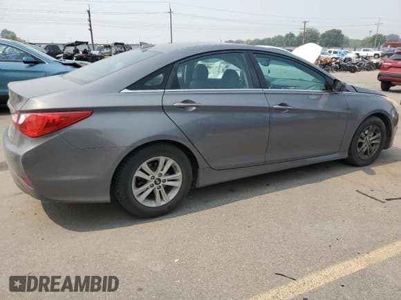 ✅ 2014 Hyundai Sonata GLS • VIN: 5NPEB4AC5EH831889 • Lot: 65207324. Listed on Copart with 118,324 mi. Free auction sales archive from the USA and detailed vehicle history report at DreamBid. Image 3.