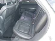 ✅ 2013 Lincoln MKZ • VIN: 3LN6L2G91DR825239 • Lot: 43107464. Wystawiony na IAAI z przebiegiem 266 314 mil. Bezpłatny archiwum sprzedaży aukcyjnych z USA i szczegółowy raport historii pojazdu na DreamBid. Zdjęcie 8.