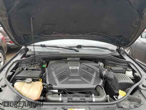 ✅ 2015 Jeep Grand Cherokee Overland • VIN: 1C4RJFCM7FC880093 • Lot: 82241784. Listed on Copart with 158,346 mi. Free auction sales archive from the USA and detailed vehicle history report at DreamBid. Image 11.