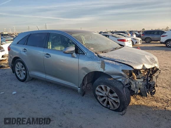 ✅ 2015 Toyota Venza LE • VIN: 4T3BA3BB3FU070179 • Lot: 96233335. Listed on Copart with 193,899 mi. Free auction sales archive from the USA and detailed vehicle history report at DreamBid. Image 4.