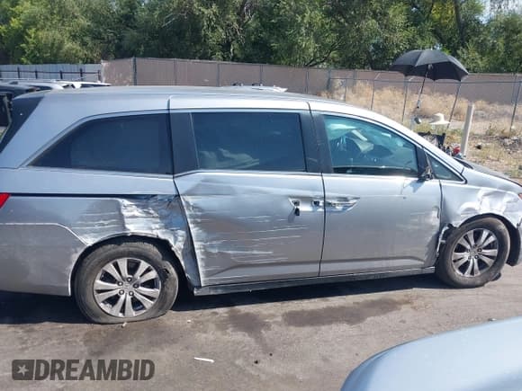 ✅ 2017 Honda Odyssey EX-L • VIN: 5FNRL5H68HB008137 • Лот: 42985161. Опубликован ранее на IAAI с пробегом 140 227 миль. Бесплатный доступ к архиву аукционных продаж из США и подробный отчёт об истории автомобиля на DreamBid. Изображение 13.