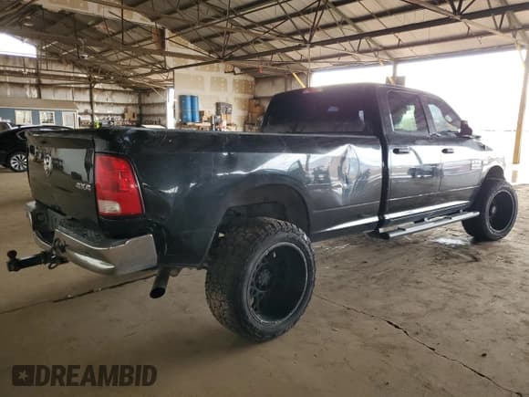 ✅ 2016 Ram 2500 Tradesman • VIN: 3C6UR5HJ3GG317382 • Lot: 92745925. Wystawiony na Copart z przebiegiem 185 019 mil. Bezpłatny archiwum sprzedaży aukcyjnych z USA i szczegółowy raport historii pojazdu na DreamBid. Zdjęcie 3.