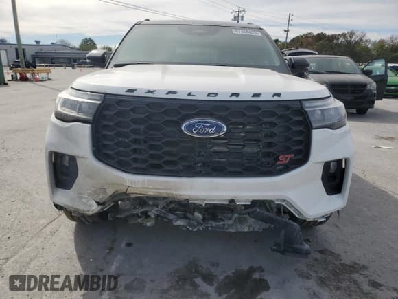 ✅ 2025 Ford Explorer ST • VIN: 1FMWK8GC9SGA02306 • Лот: 87458425. Опубликован ранее на Copart с пробегом 21 454 миль. Бесплатный доступ к архиву аукционных продаж из США и подробный отчёт об истории автомобиля на DreamBid. Изображение 5.