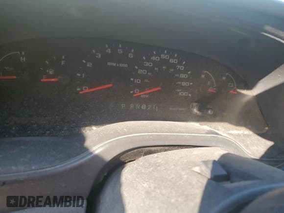 ✅ 2005 Ford Econoline Cargo • VIN: 1FTRE14W05HA21467 • Lot: 71631015. Listed on Copart with Not provided. Free auction sales archive from the USA and detailed vehicle history report at DreamBid. Image 9.