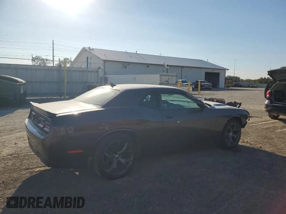 ✅ 2018 Dodge Challenger SXT Plus • VIN: 2C3CDZAG8JH229738 • Lot: 85895085. Wystawiony na Copart z przebiegiem 44 668 mil. Bezpłatny archiwum sprzedaży aukcyjnych z USA i szczegółowy raport historii pojazdu na DreamBid. Zdjęcie 3.