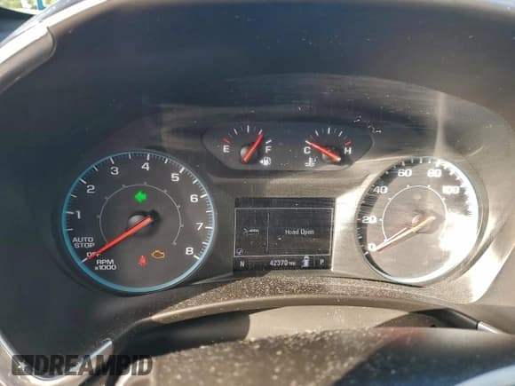 ✅ 2022 Chevrolet Equinox LS • VIN: 2GNAXHEV3N6130685 • Lot: 93412775. Wystawiony na Copart z przebiegiem 42 370 mil. Bezpłatny archiwum sprzedaży aukcyjnych z USA i szczegółowy raport historii pojazdu na DreamBid. Zdjęcie 9.